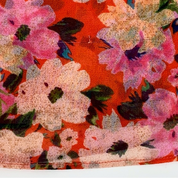 Cabi Lush Blouse # 5352, Hibiscus Floral Cold Shoulder Layered Blouse, Medium - Picture 16 of 17